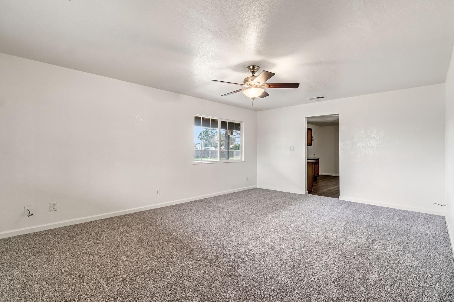 430 S 6Th St, Fowler, CA 93625