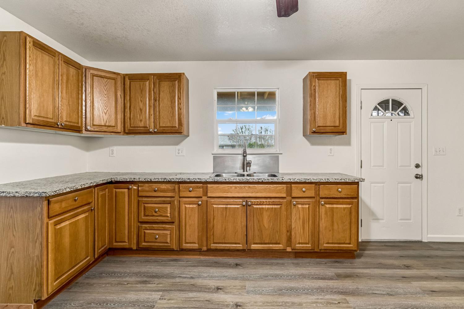 430 S 6Th St, Fowler, CA 93625