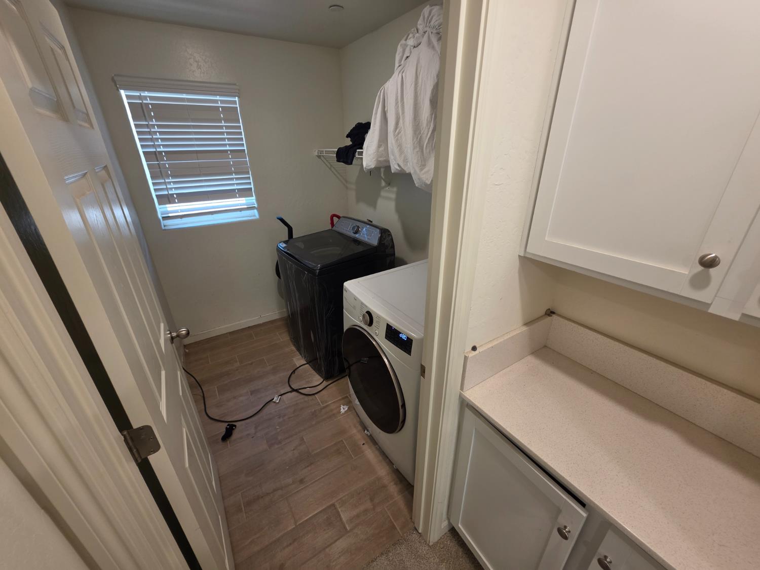 6452 E Malbec Dr, Fresno, CA 93727