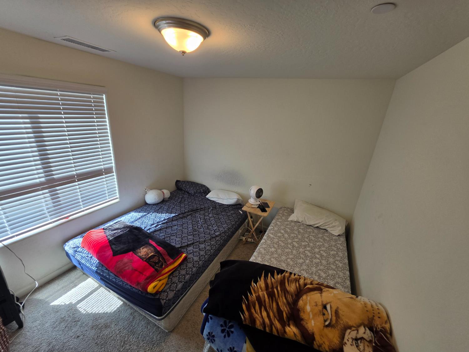 6452 E Malbec Dr, Fresno, CA 93727