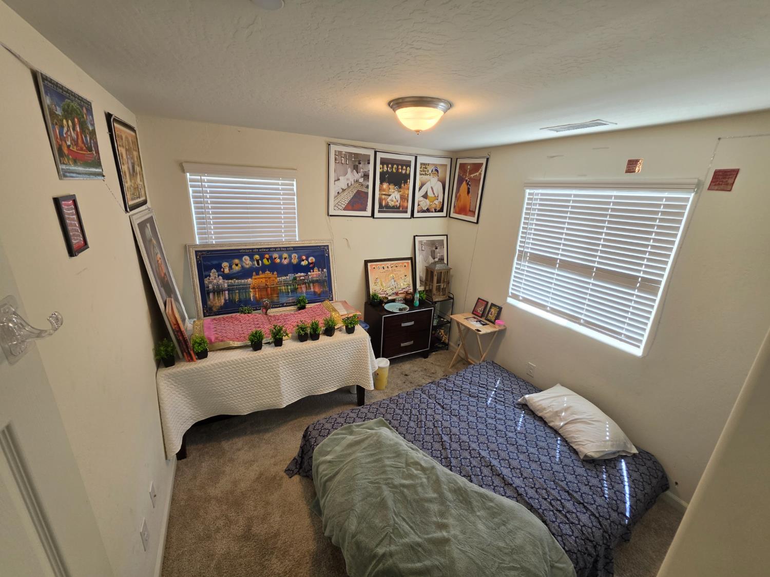 6452 E Malbec Dr, Fresno, CA 93727