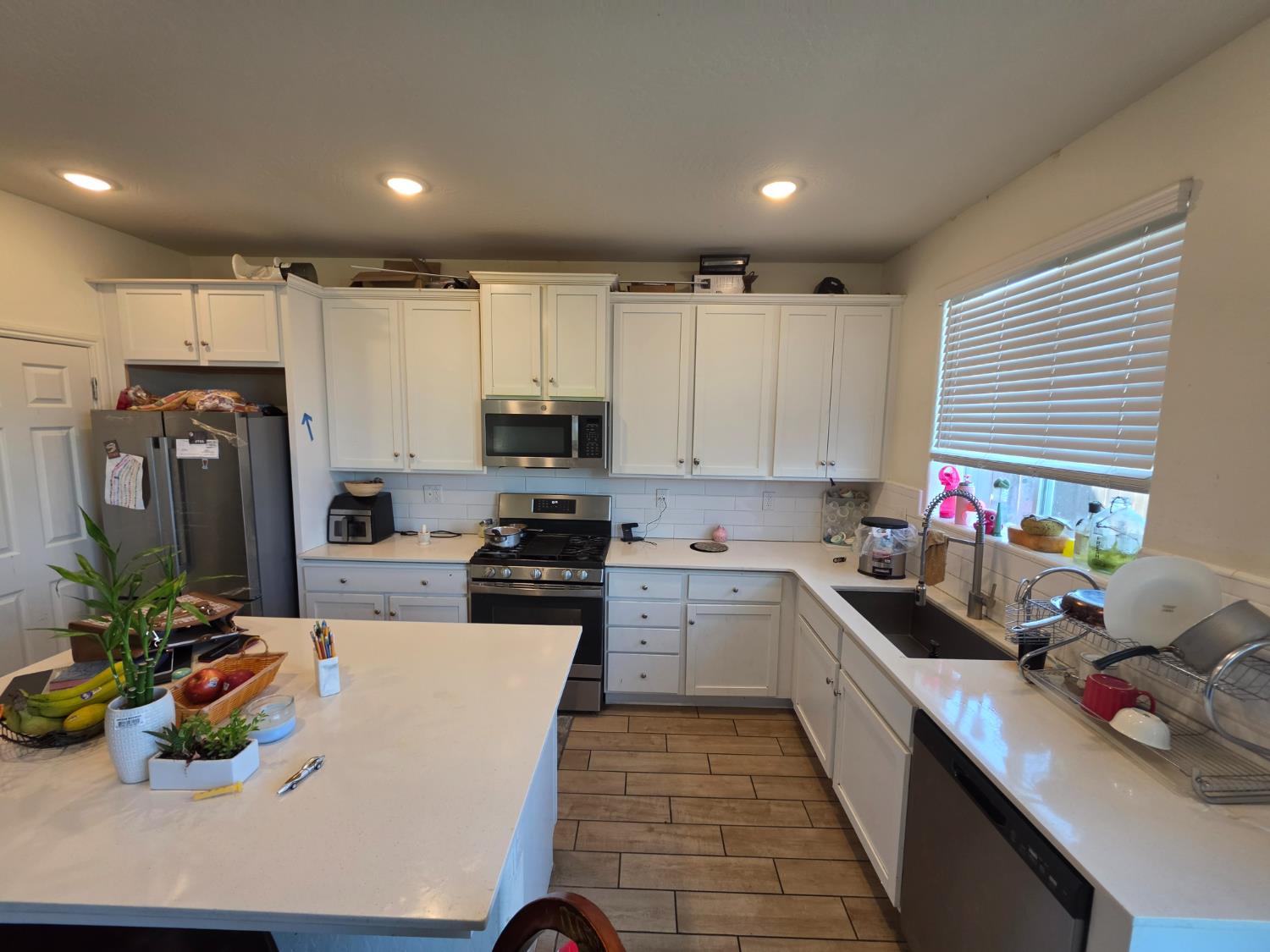6452 E Malbec Dr, Fresno, CA 93727