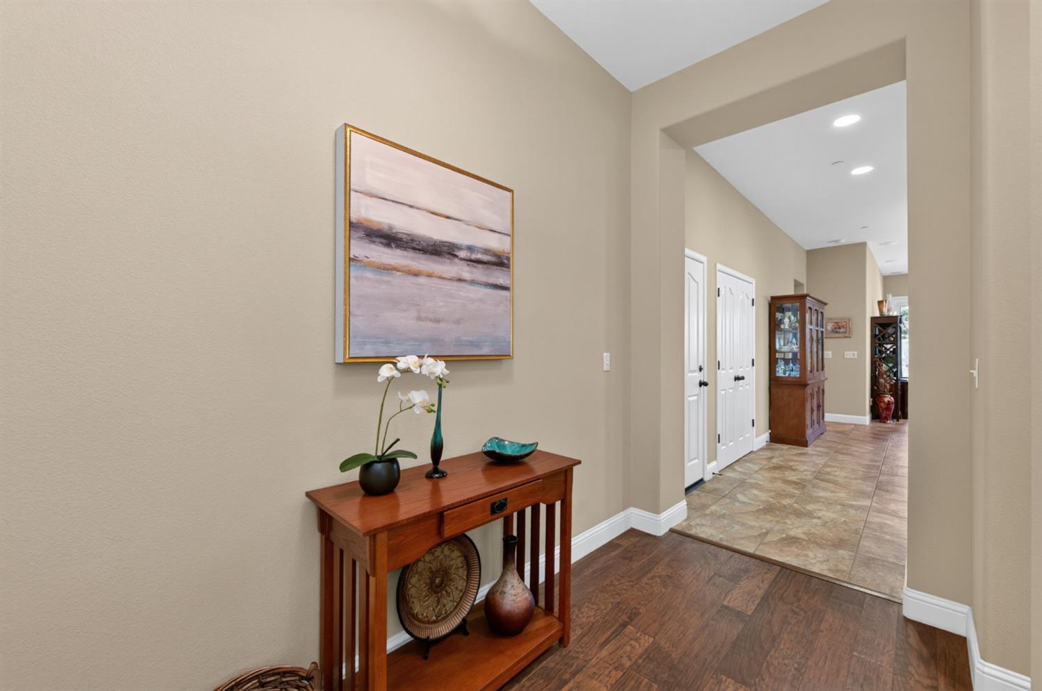 3745 Robinwood Ave, Clovis, CA 93619