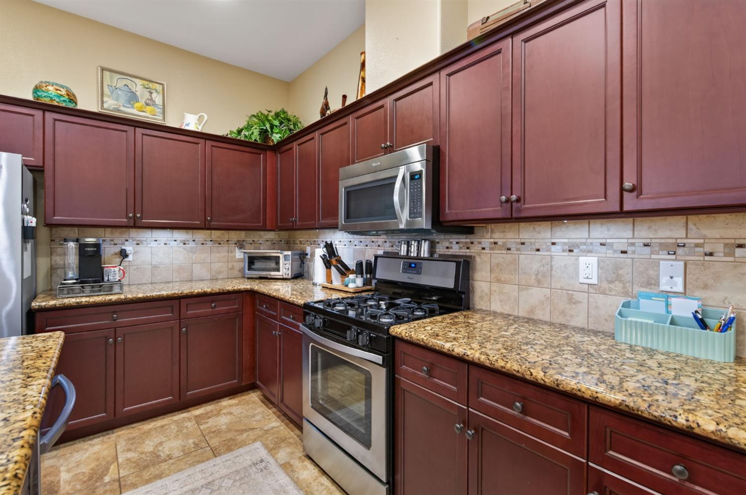 3745 Robinwood Ave, Clovis, CA 93619