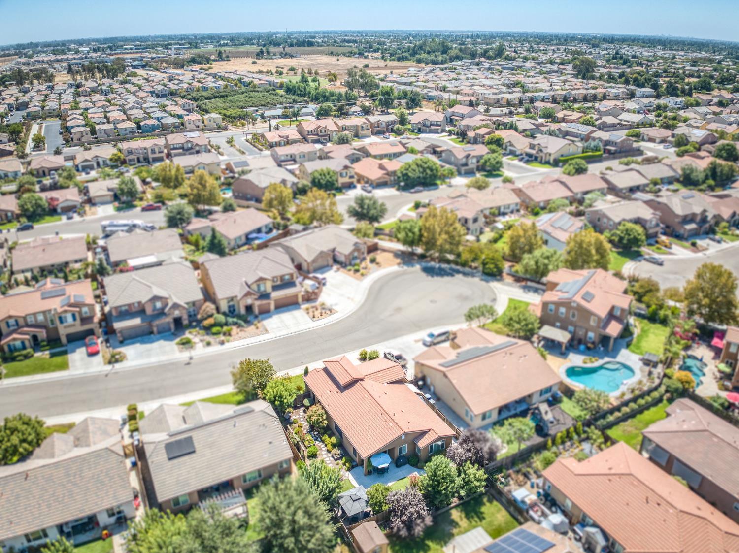 3745 Robinwood Ave, Clovis, CA 93619