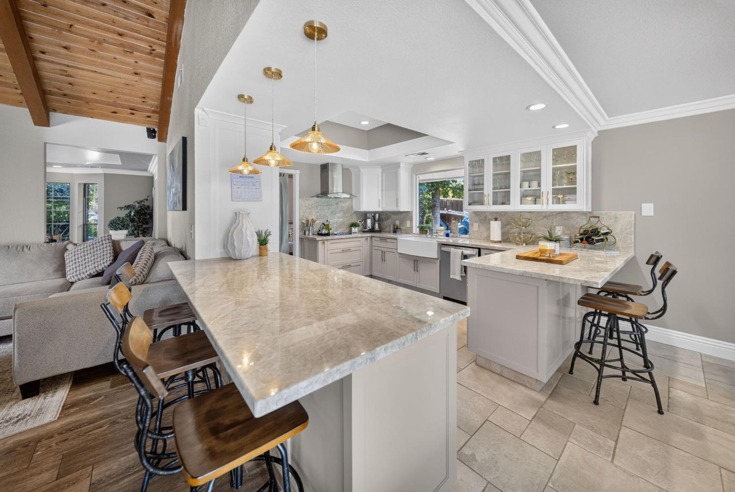 19392 Farallon Rd, Madera, CA 93638
