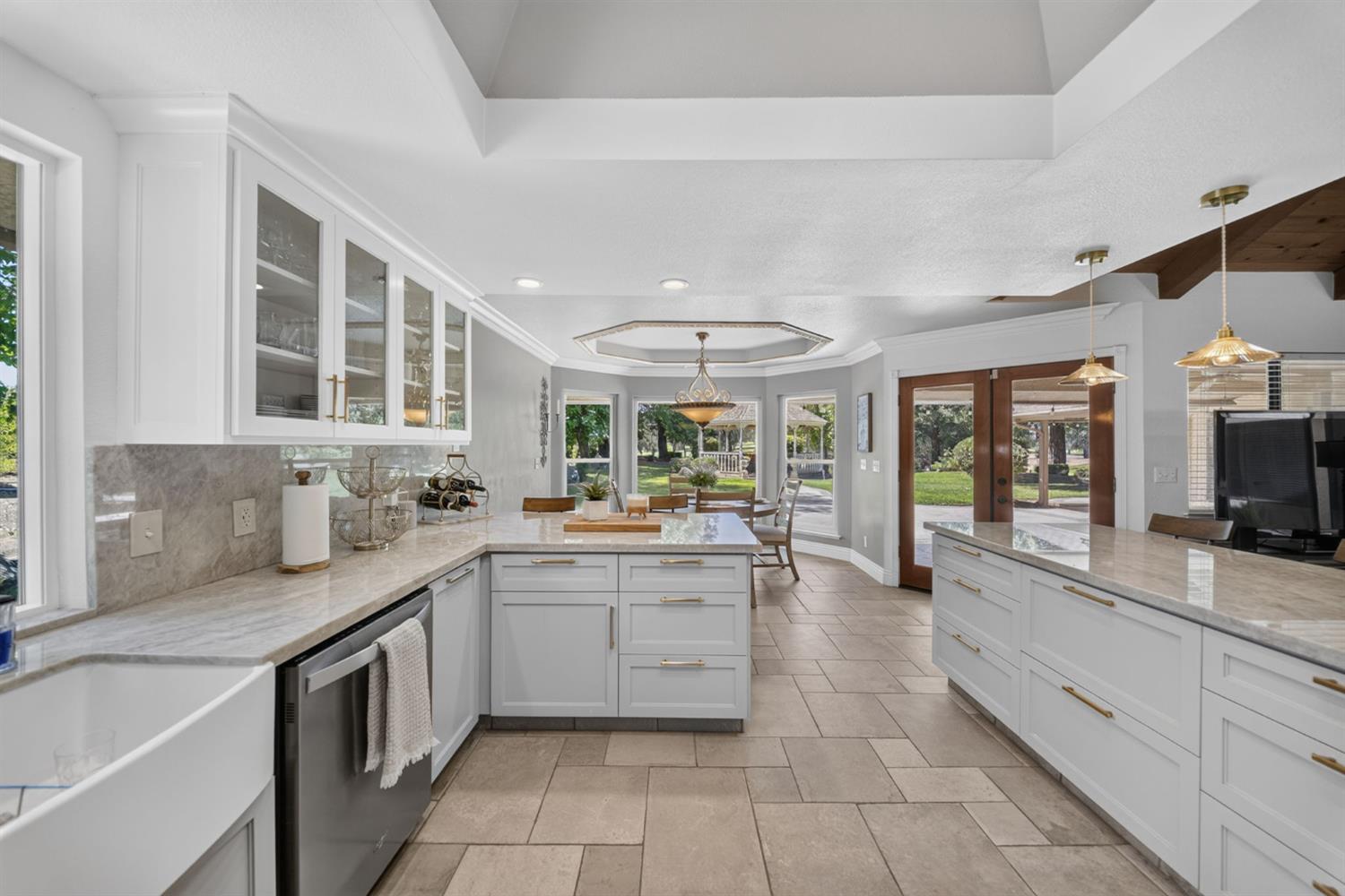 19392 Farallon Rd, Madera, CA 93638