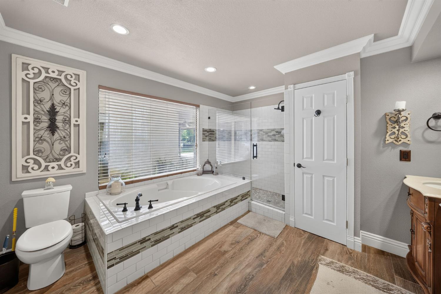19392 Farallon Rd, Madera, CA 93638