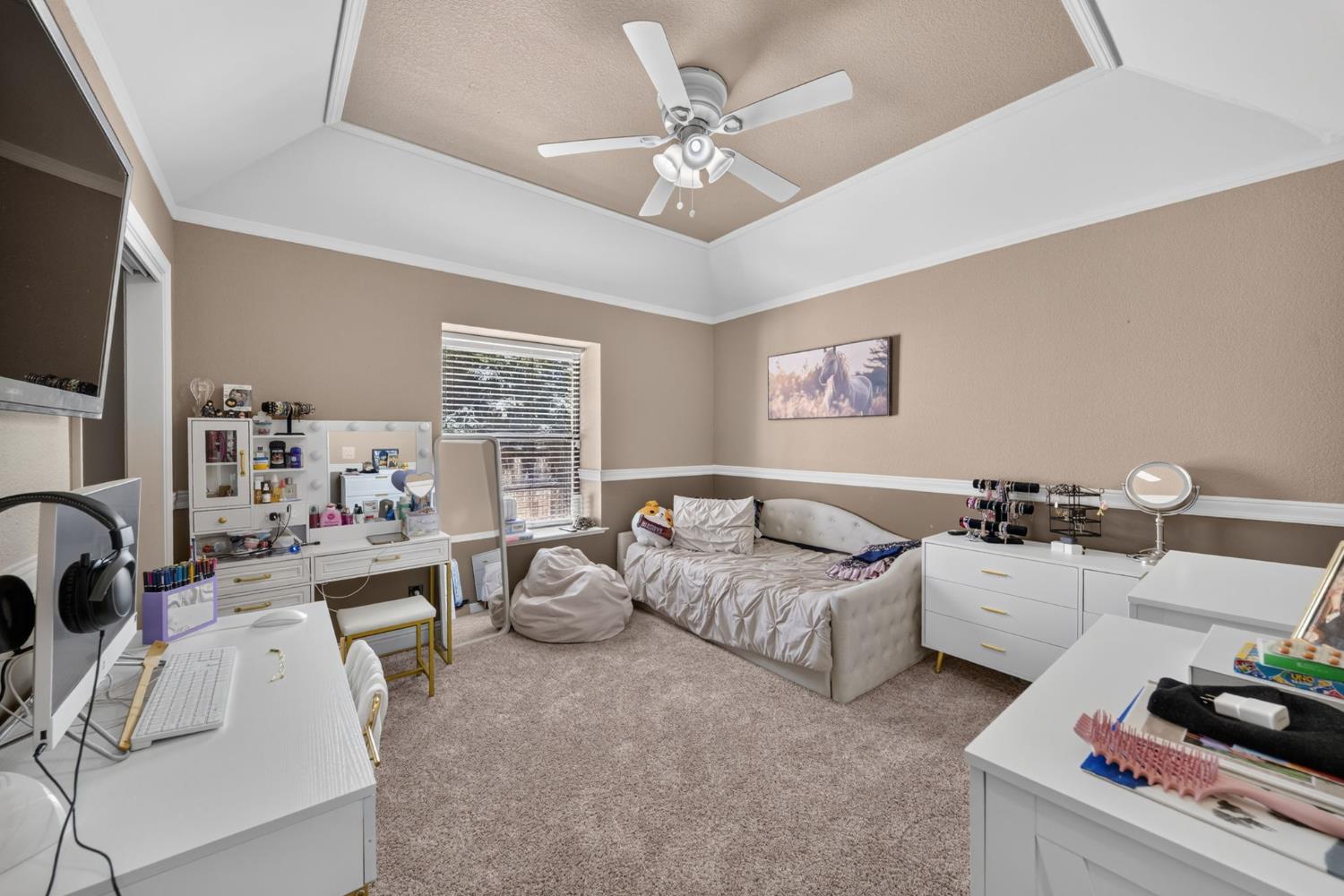 19392 Farallon Rd, Madera, CA 93638