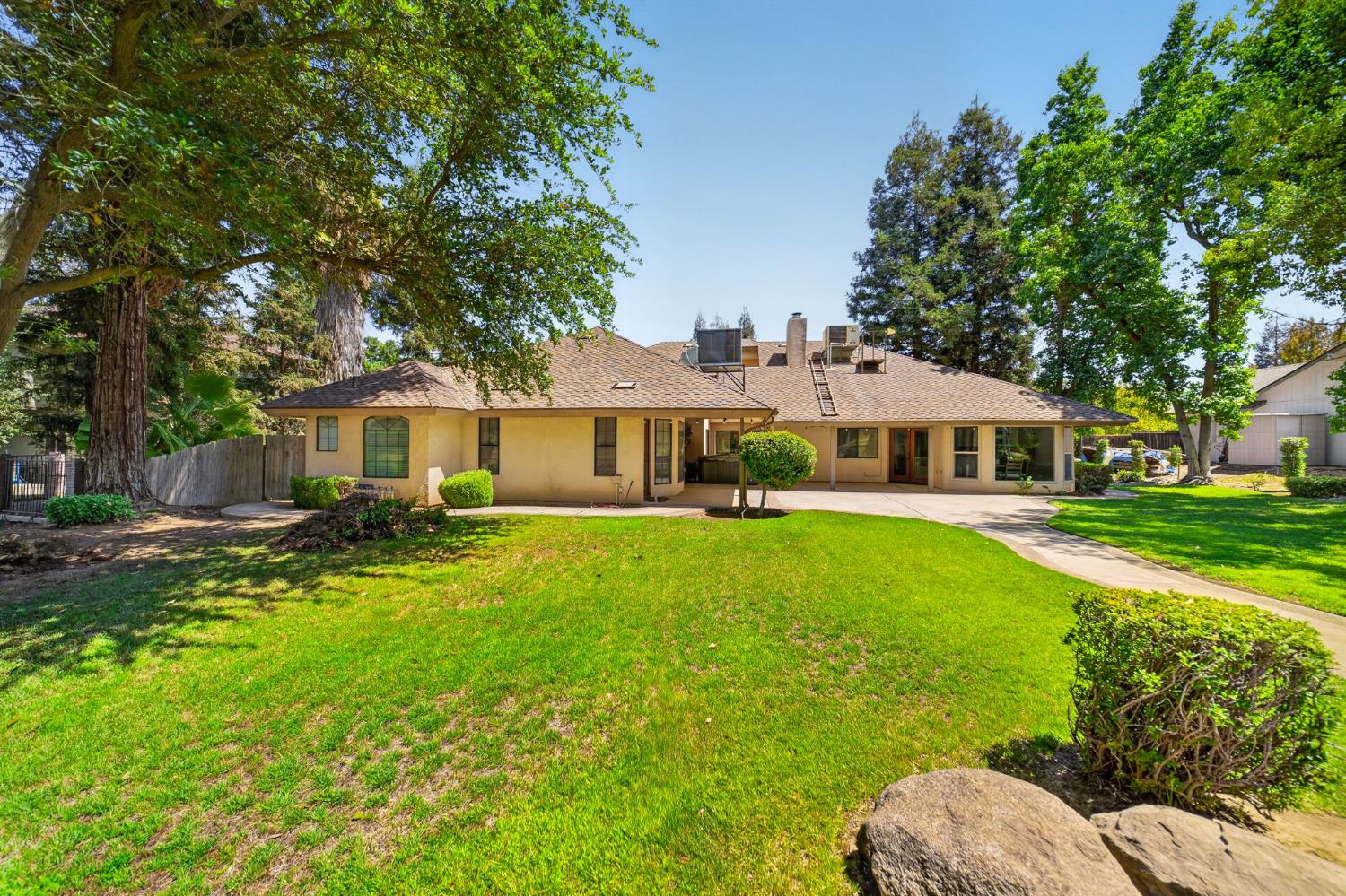 19392 Farallon Rd, Madera, CA 93638