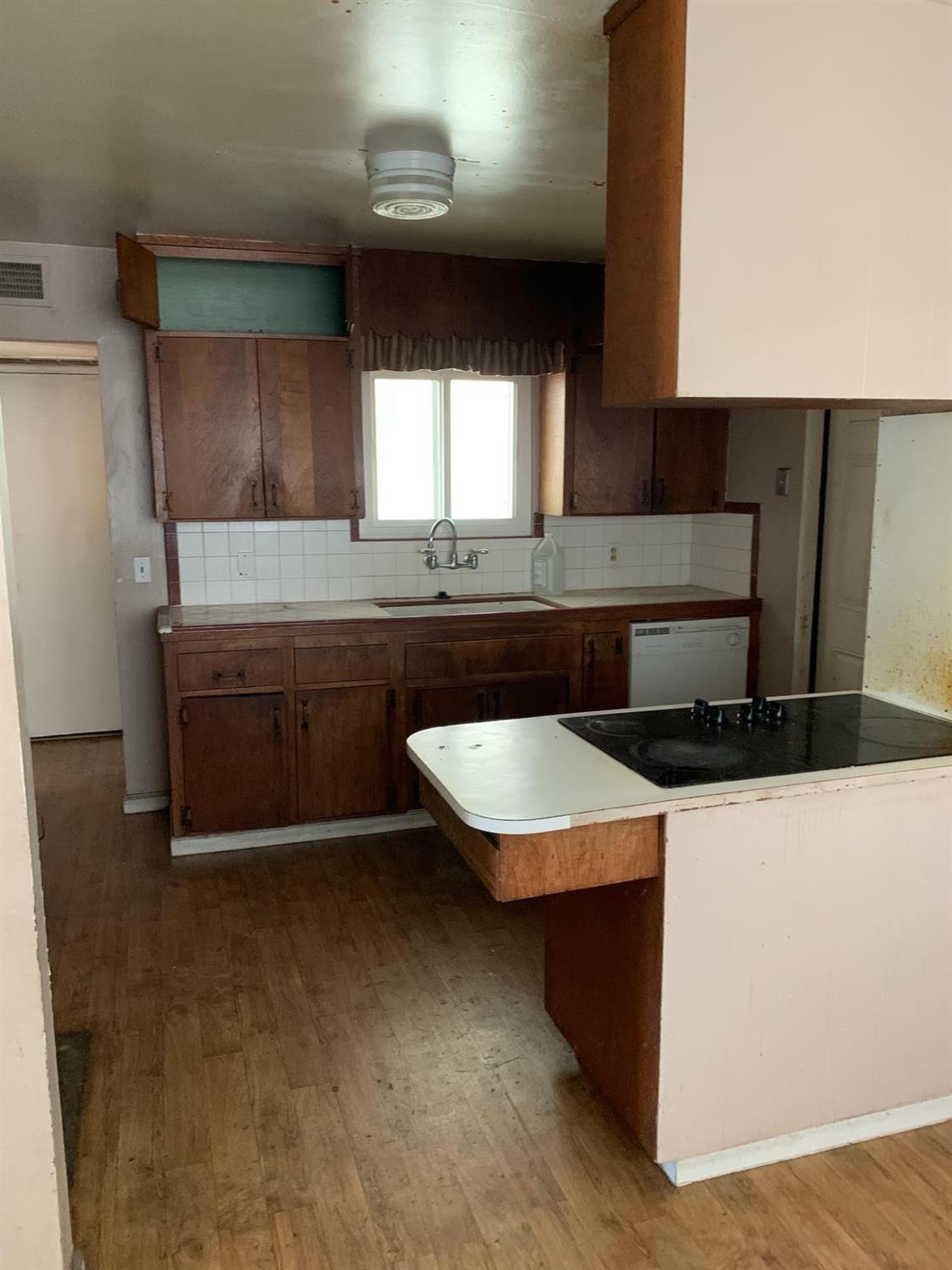 3511 E Rialto Ave, Fresno, CA 93726