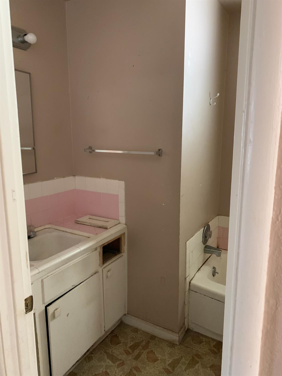3511 E Rialto Ave, Fresno, CA 93726