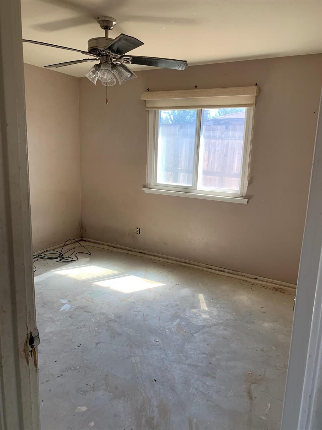 3511 E Rialto Ave, Fresno, CA 93726