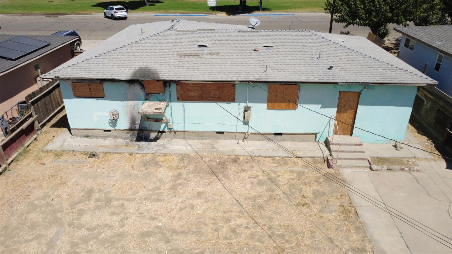 740 E Monterey St, Avenal, CA 93204