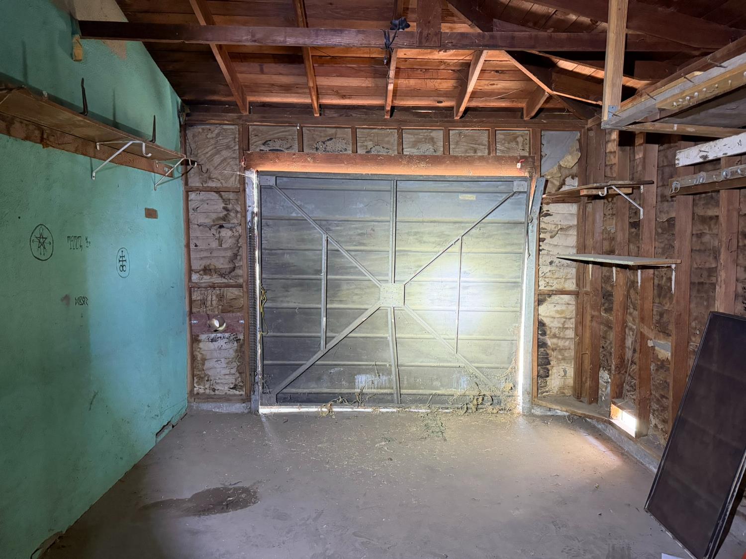 740 E Monterey St, Avenal, CA 93204