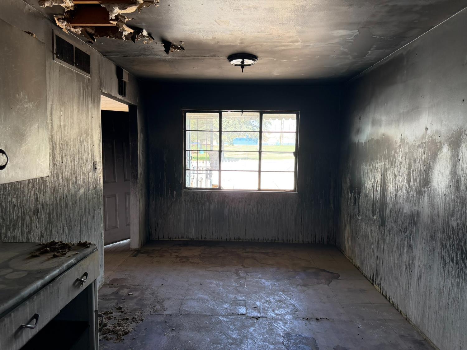 740 E Monterey St, Avenal, CA 93204