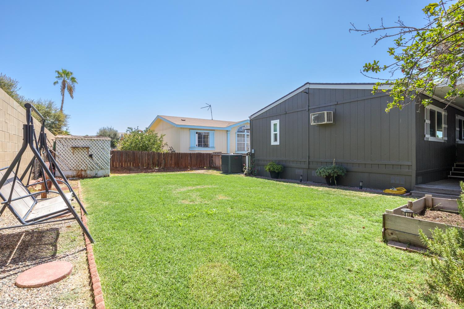 860 E Grangeville Blvd #44, Hanford, CA 93230