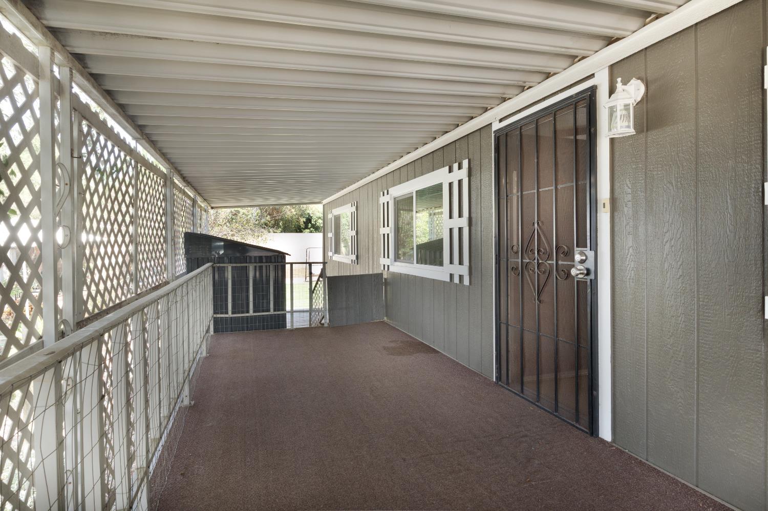 860 E Grangeville Blvd #44, Hanford, CA 93230