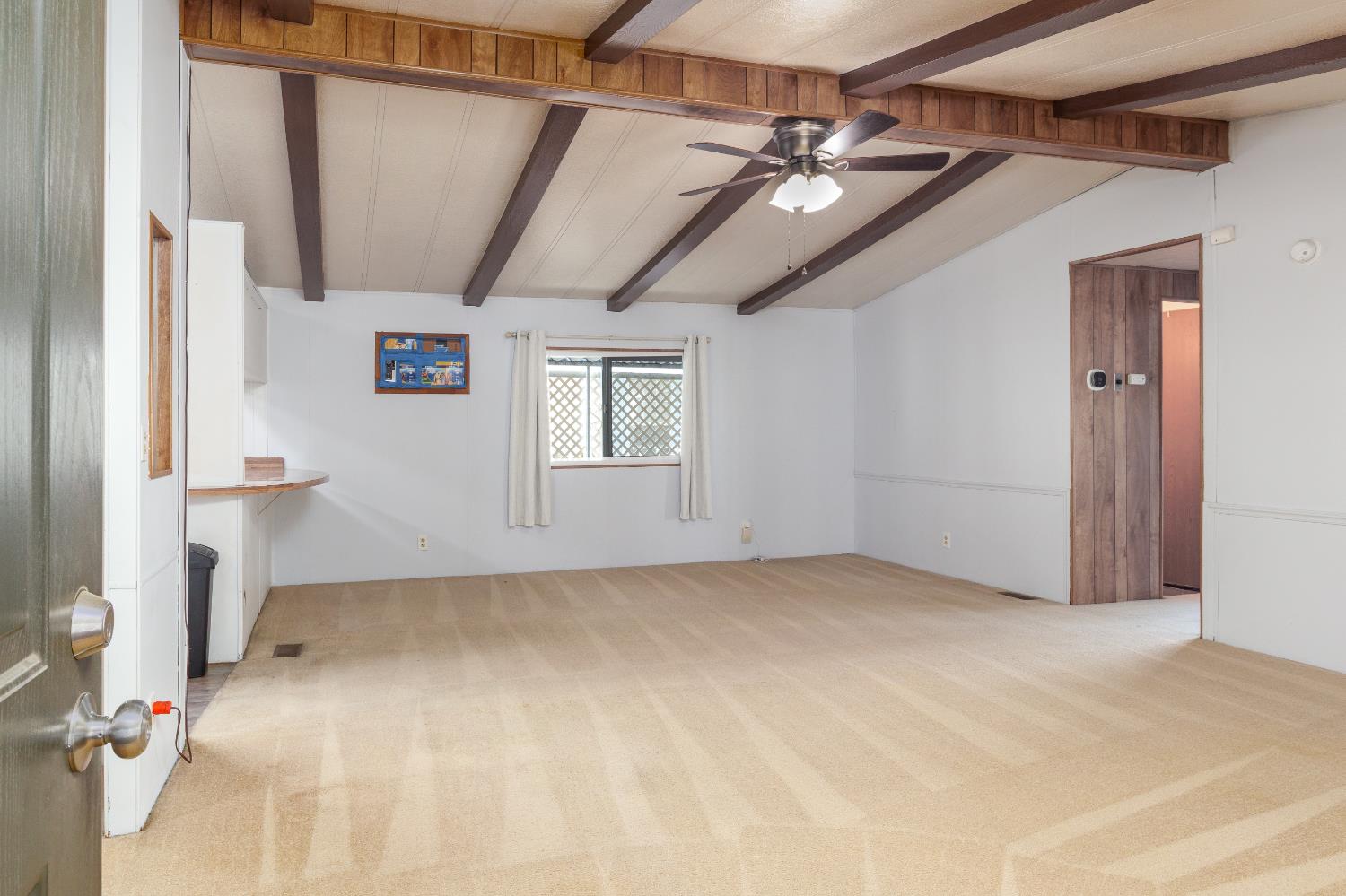 860 E Grangeville Blvd #44, Hanford, CA 93230