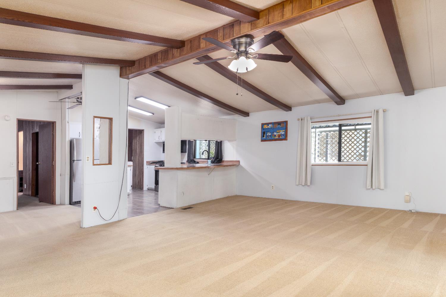 860 E Grangeville Blvd #44, Hanford, CA 93230