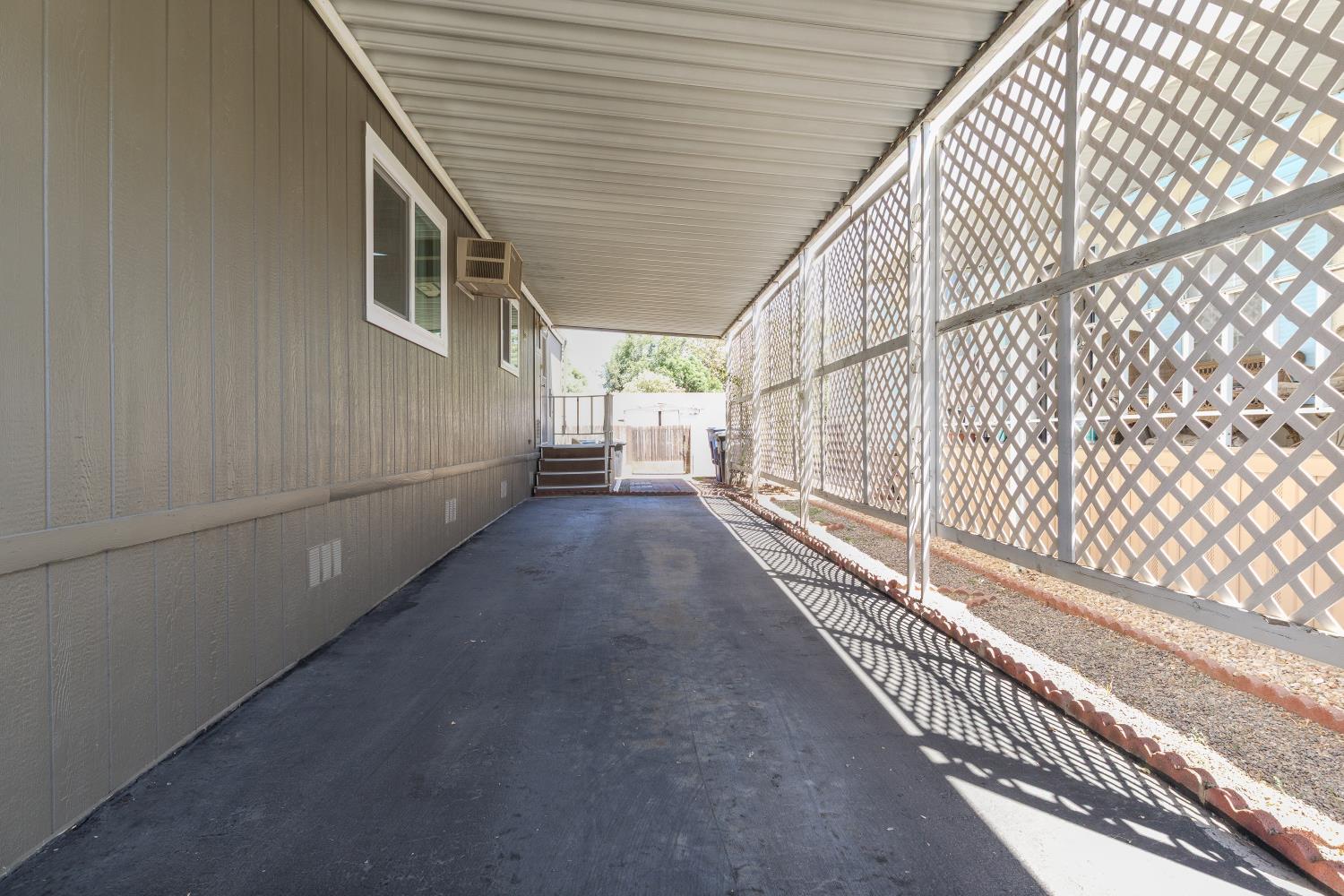 860 E Grangeville Blvd #44, Hanford, CA 93230
