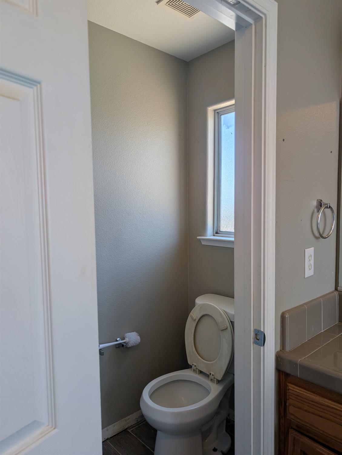 6114 W Keats Ave, Fresno, CA 93723