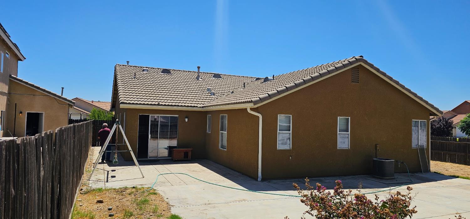6114 W Keats Ave, Fresno, CA 93723