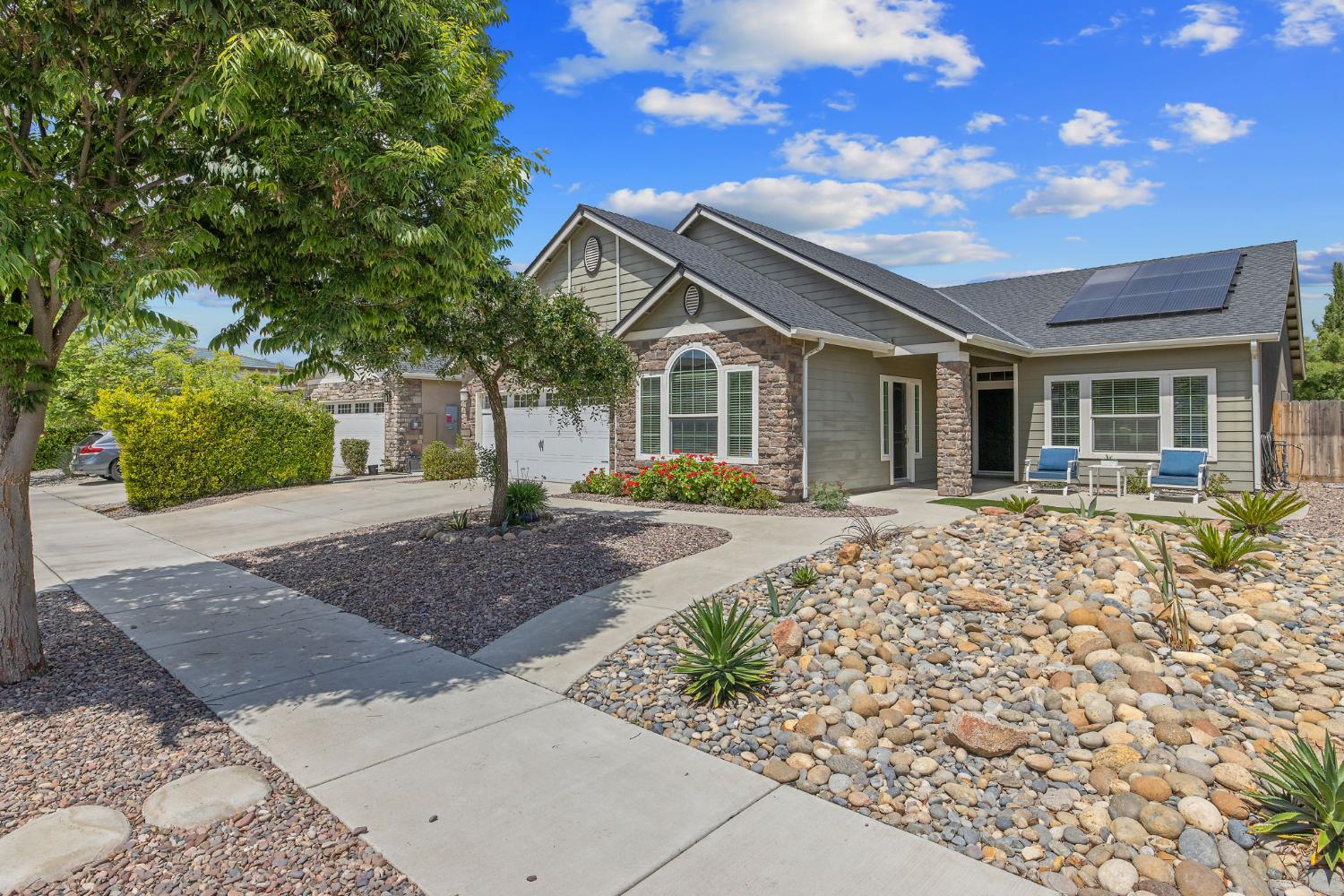 3938 W Vine, Visalia, CA 93291