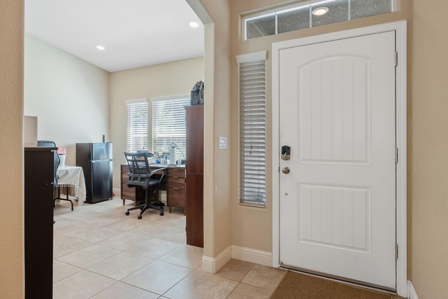 3938 W Vine, Visalia, CA 93291