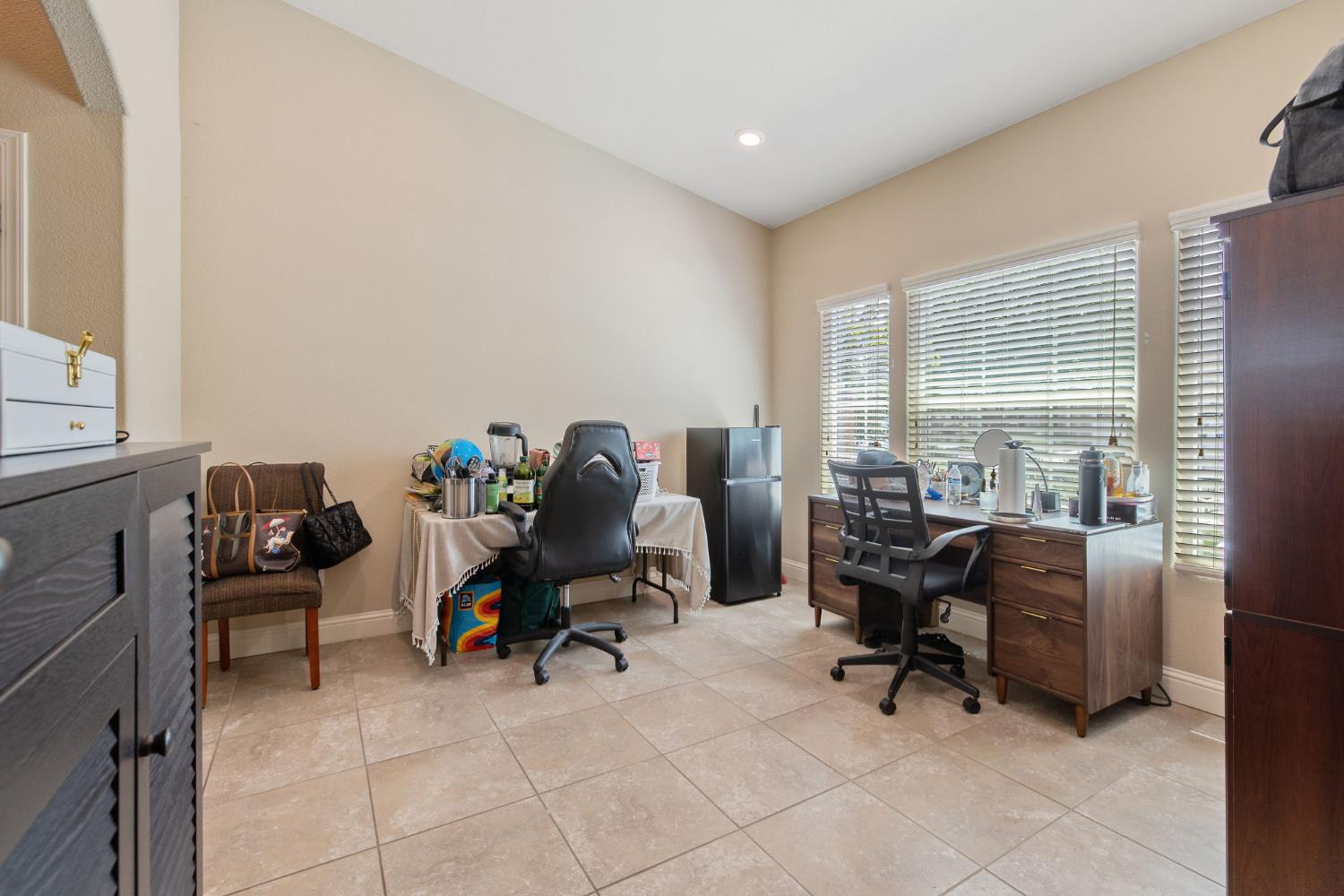 3938 W Vine, Visalia, CA 93291