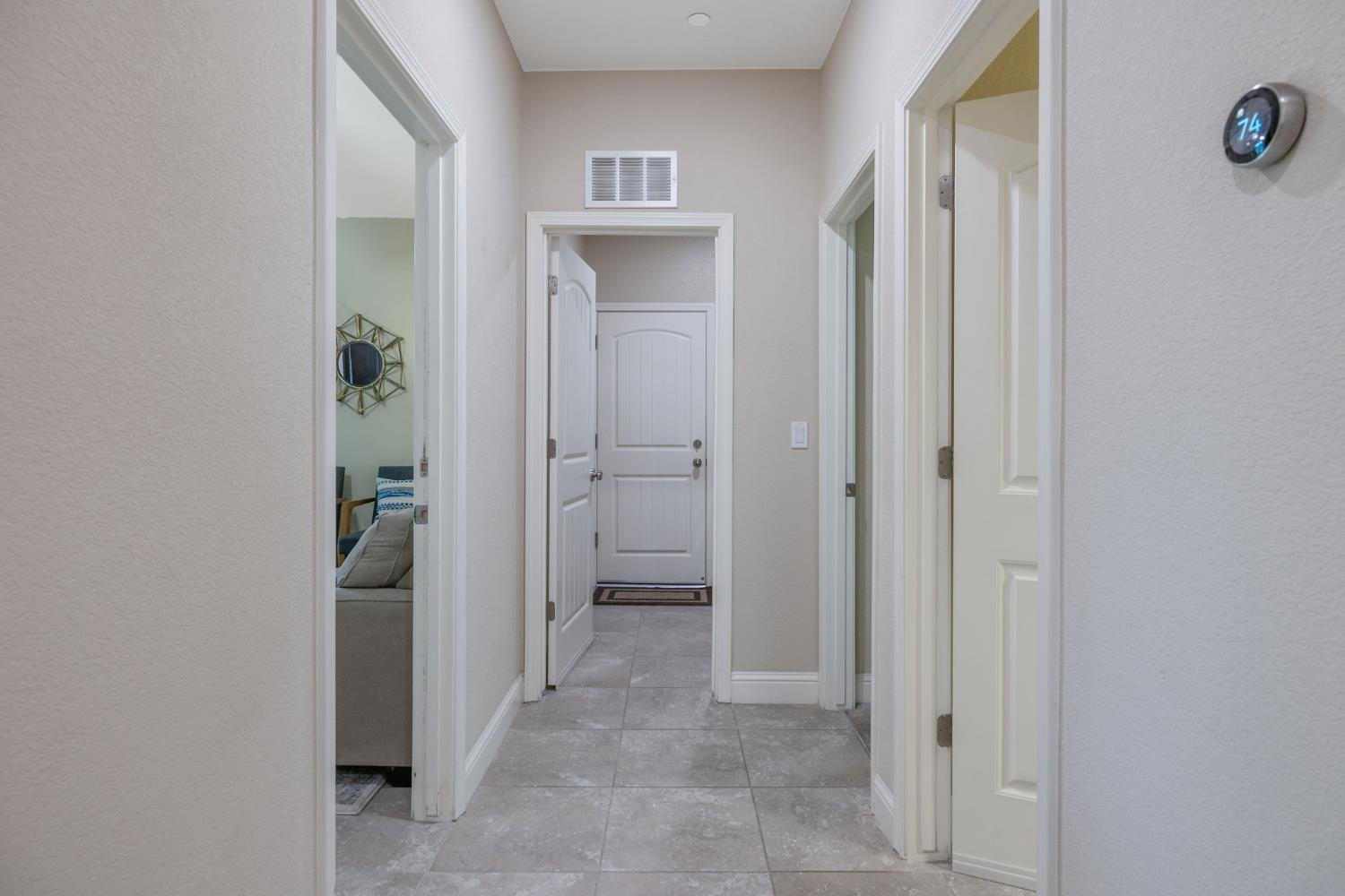 3938 W Vine, Visalia, CA 93291