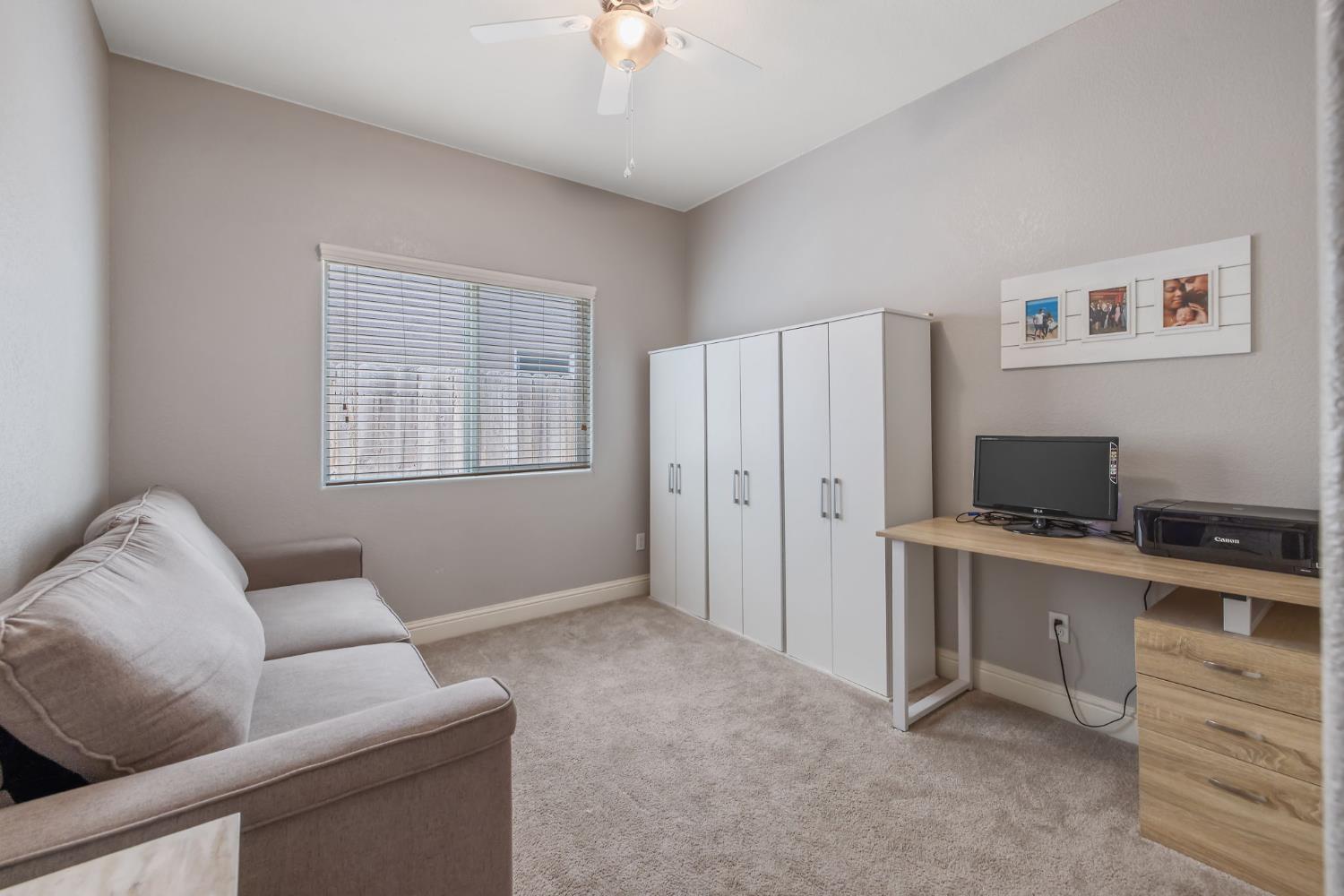 3938 W Vine, Visalia, CA 93291
