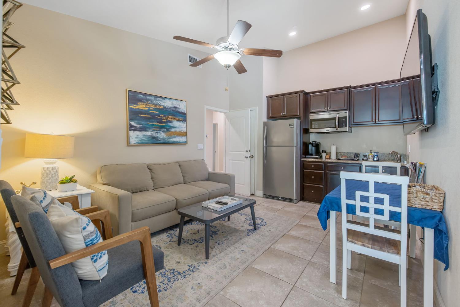 3938 W Vine, Visalia, CA 93291