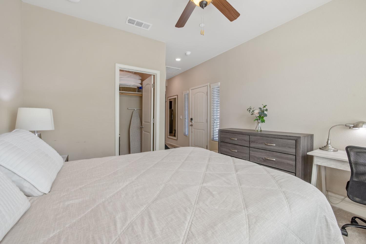3938 W Vine, Visalia, CA 93291