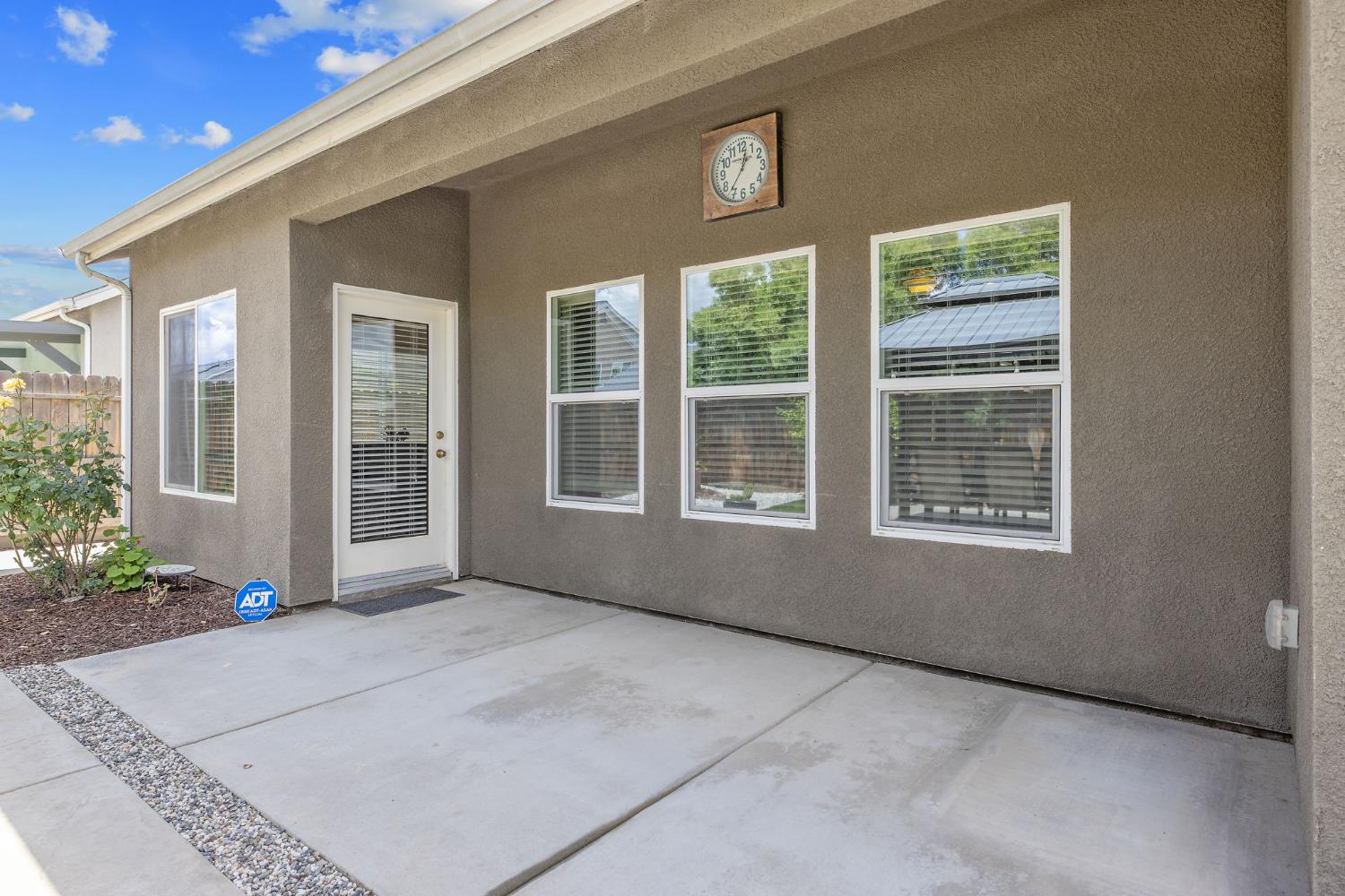 3938 W Vine, Visalia, CA 93291