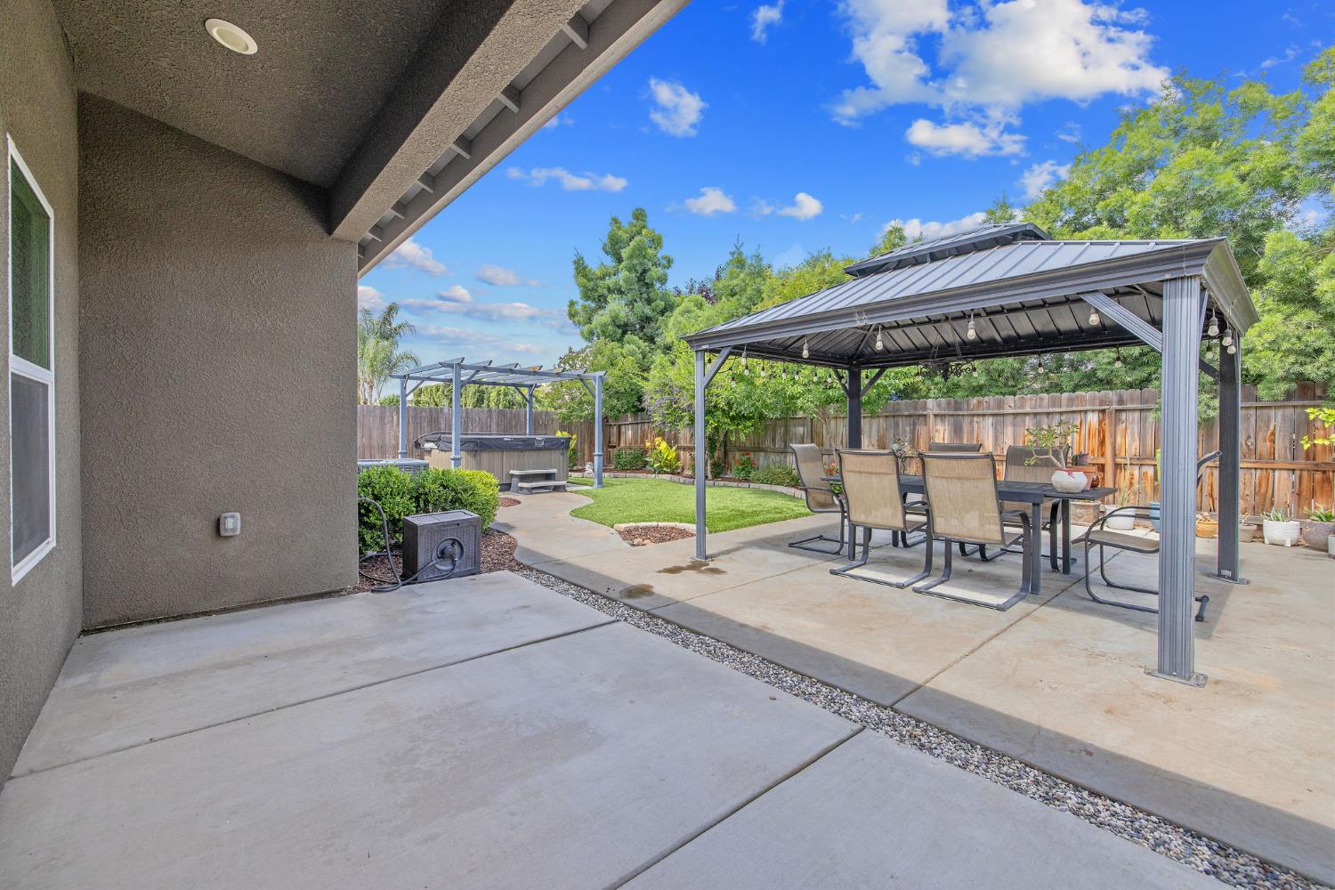 3938 W Vine, Visalia, CA 93291