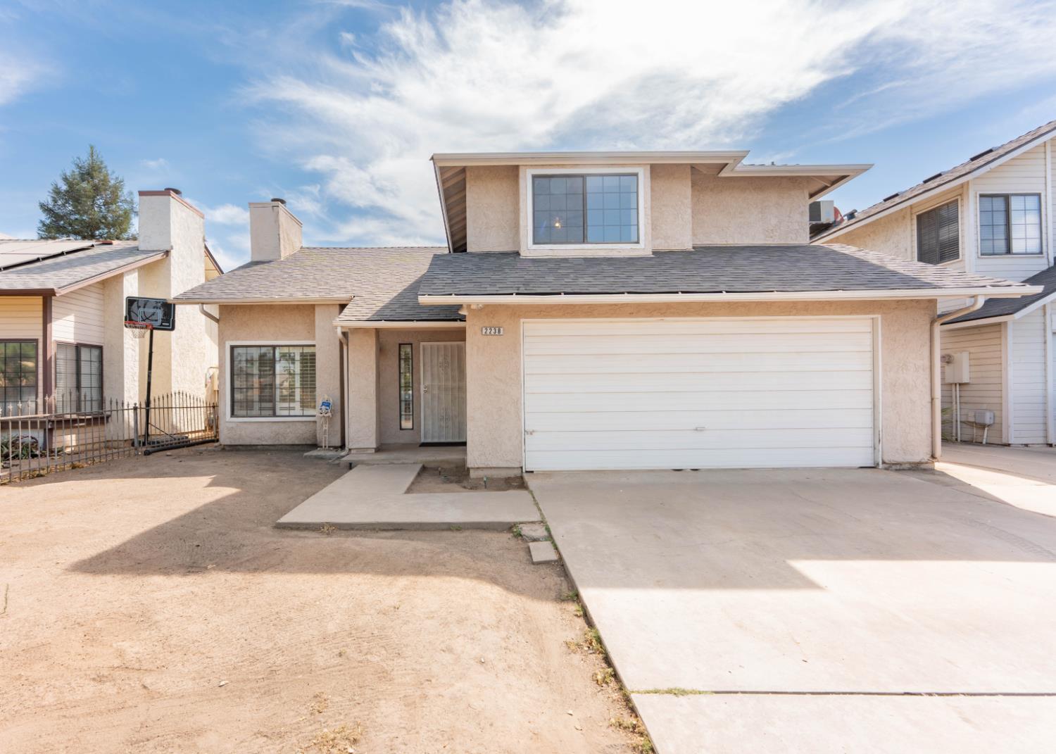 2238 N Carol Ave, Fresno, CA 93722