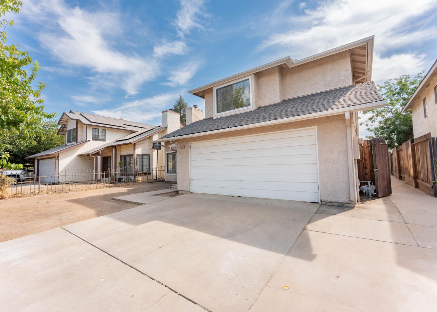 2238 N Carol Ave, Fresno, CA 93722