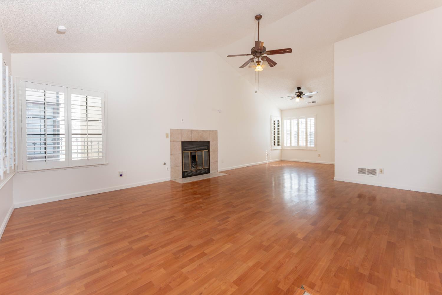 2238 N Carol Ave, Fresno, CA 93722