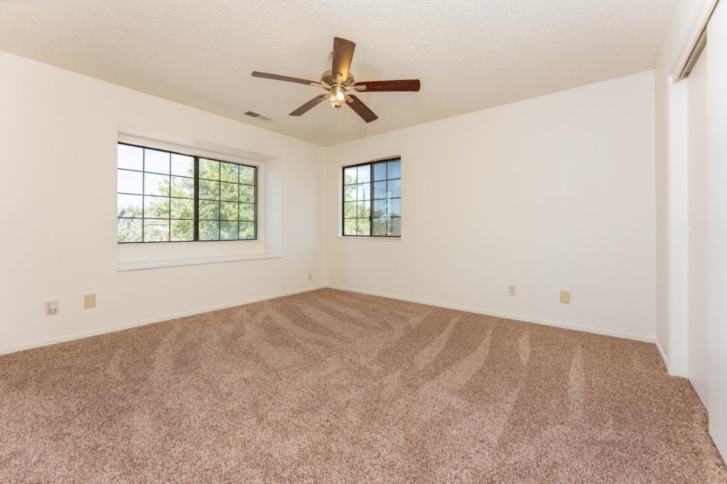 2238 N Carol Ave, Fresno, CA 93722