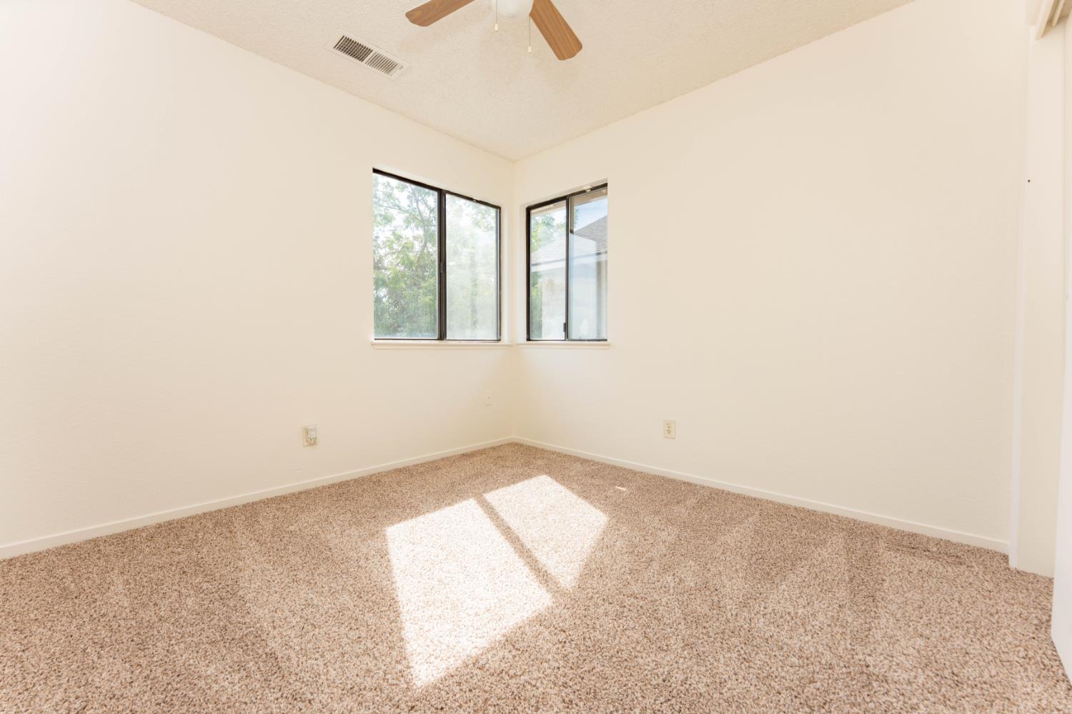 2238 N Carol Ave, Fresno, CA 93722
