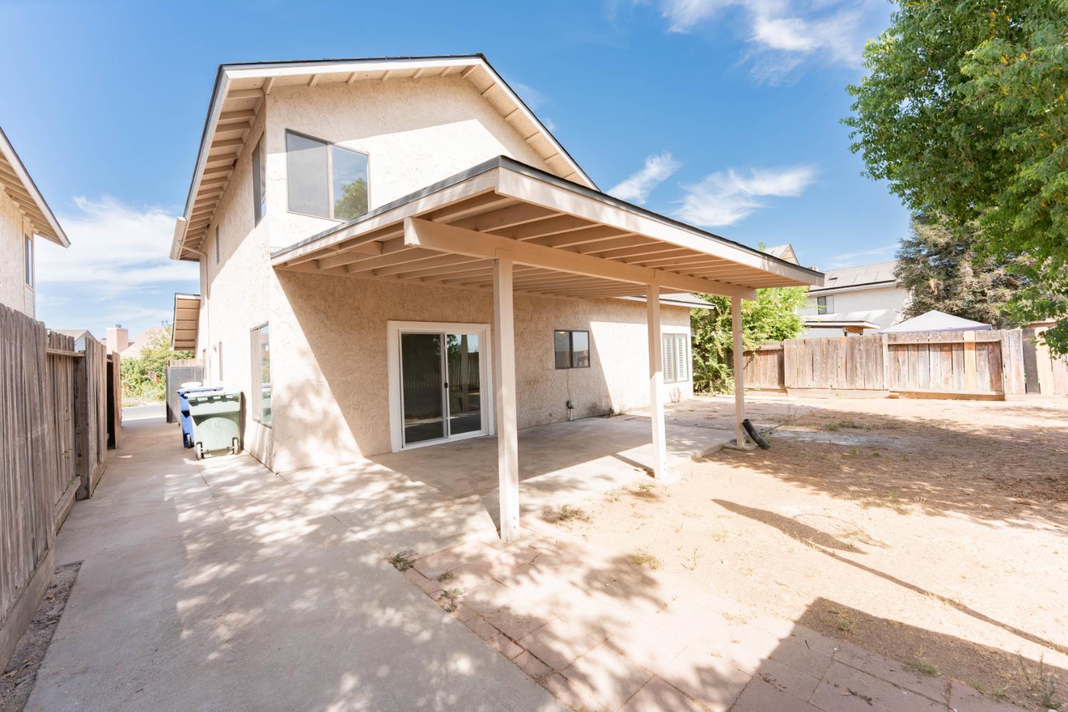 2238 N Carol Ave, Fresno, CA 93722