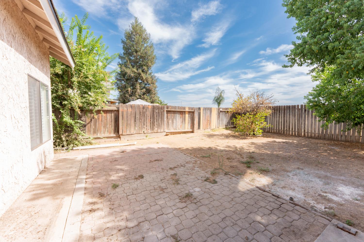 2238 N Carol Ave, Fresno, CA 93722