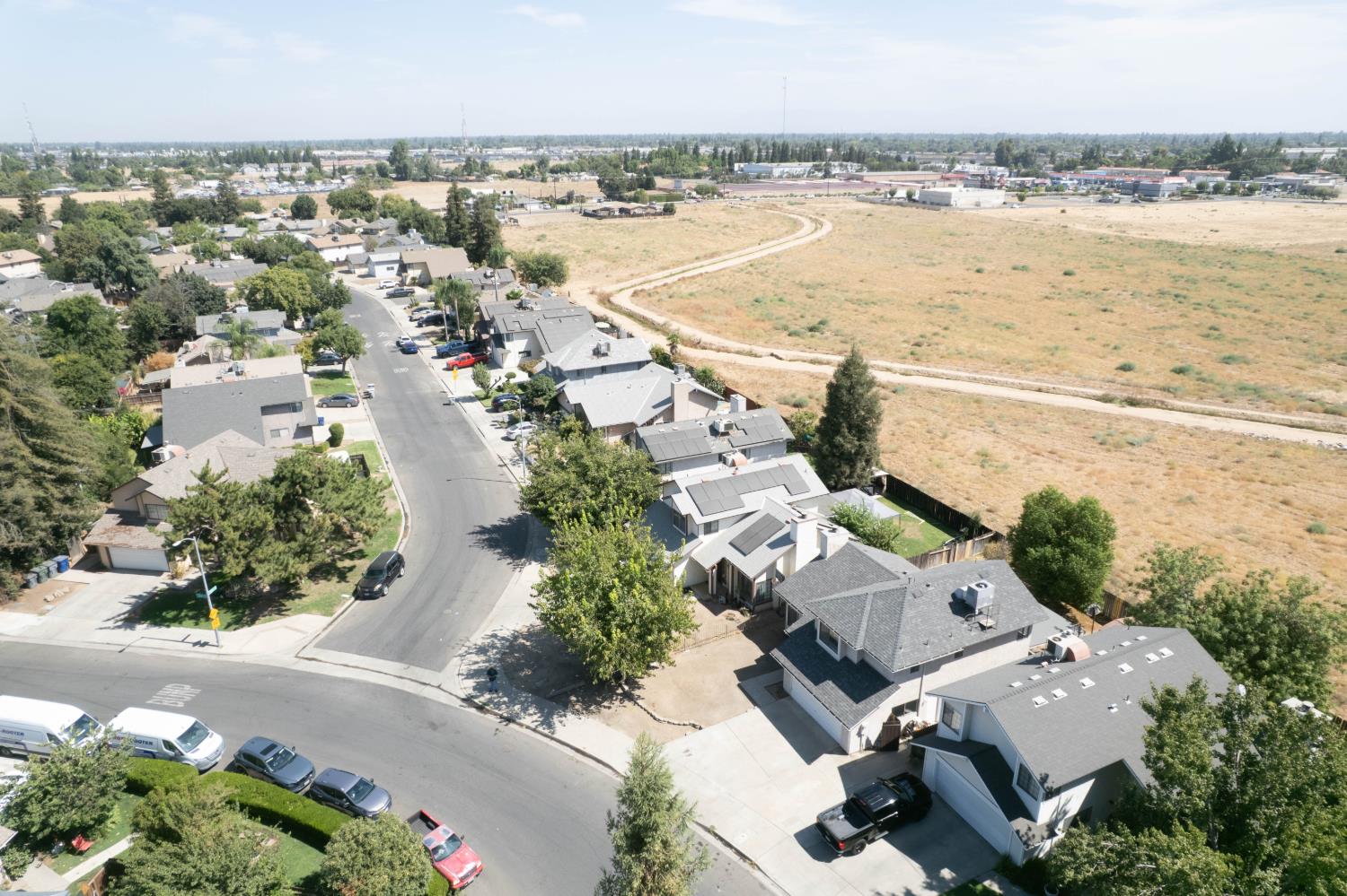 2238 N Carol Ave, Fresno, CA 93722