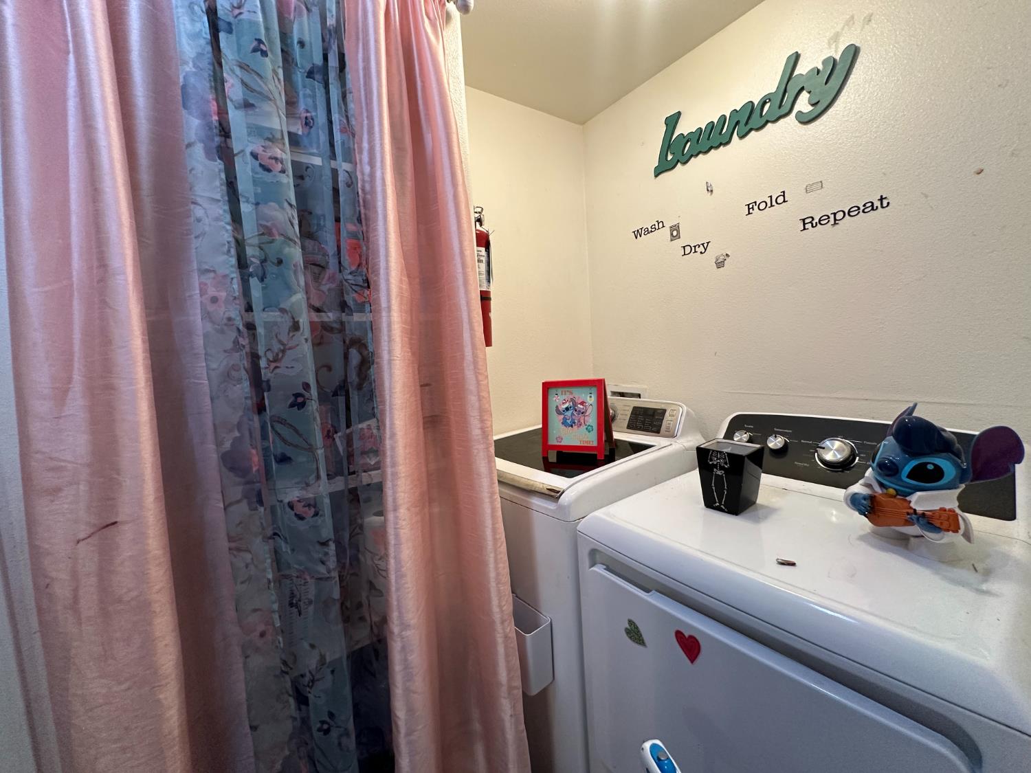 1147 W Lansing Way, Fresno, CA 93705