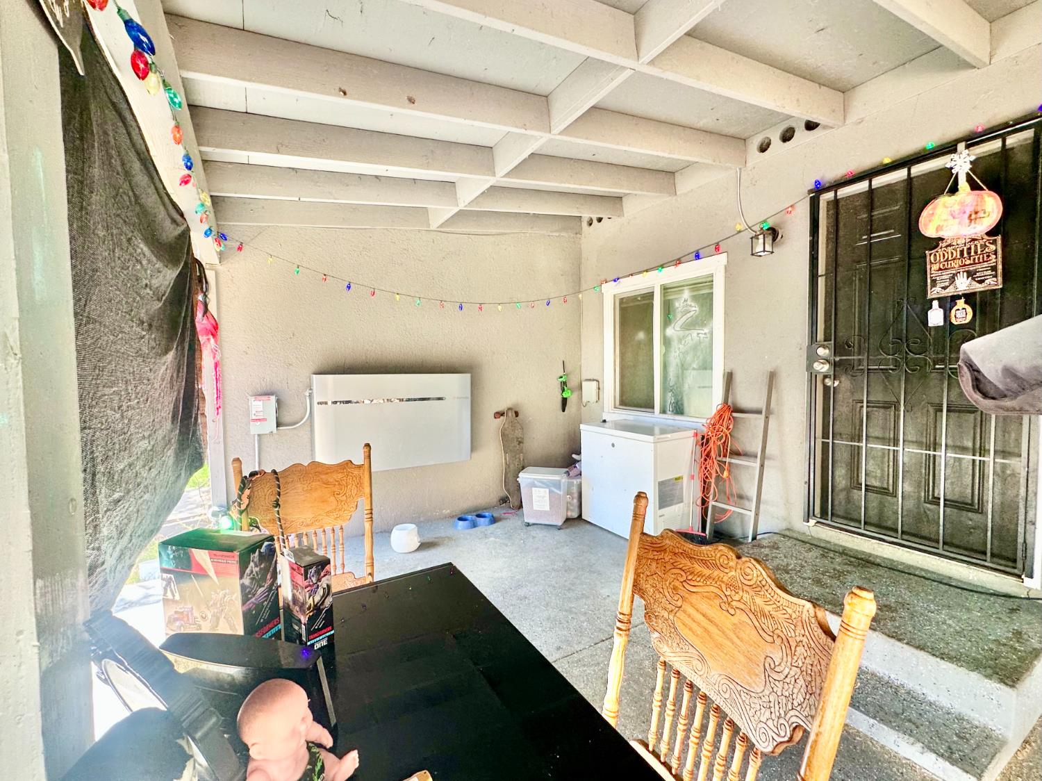 1147 W Lansing Way, Fresno, CA 93705