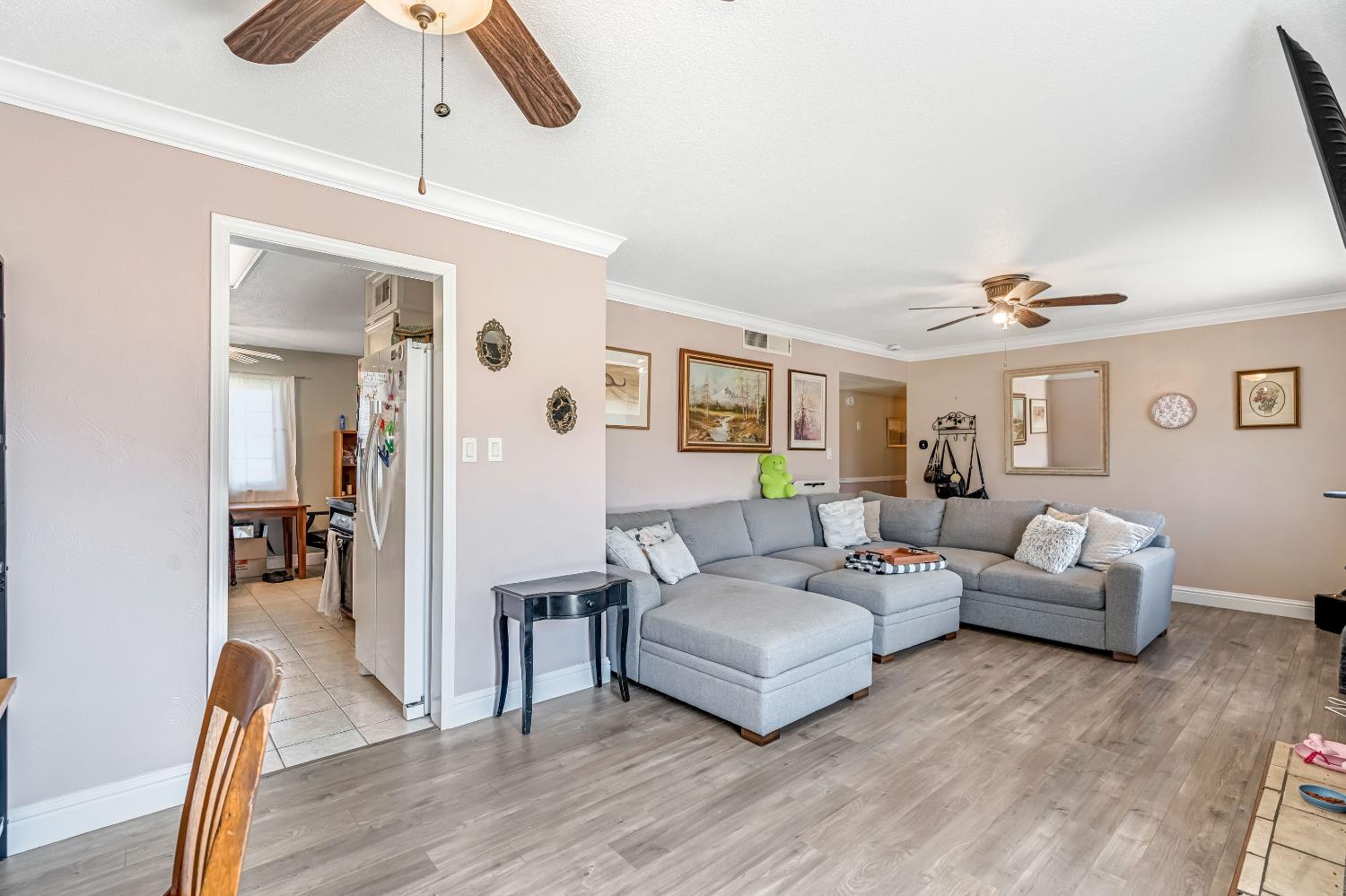524 Rall Ave, Clovis, CA 93612