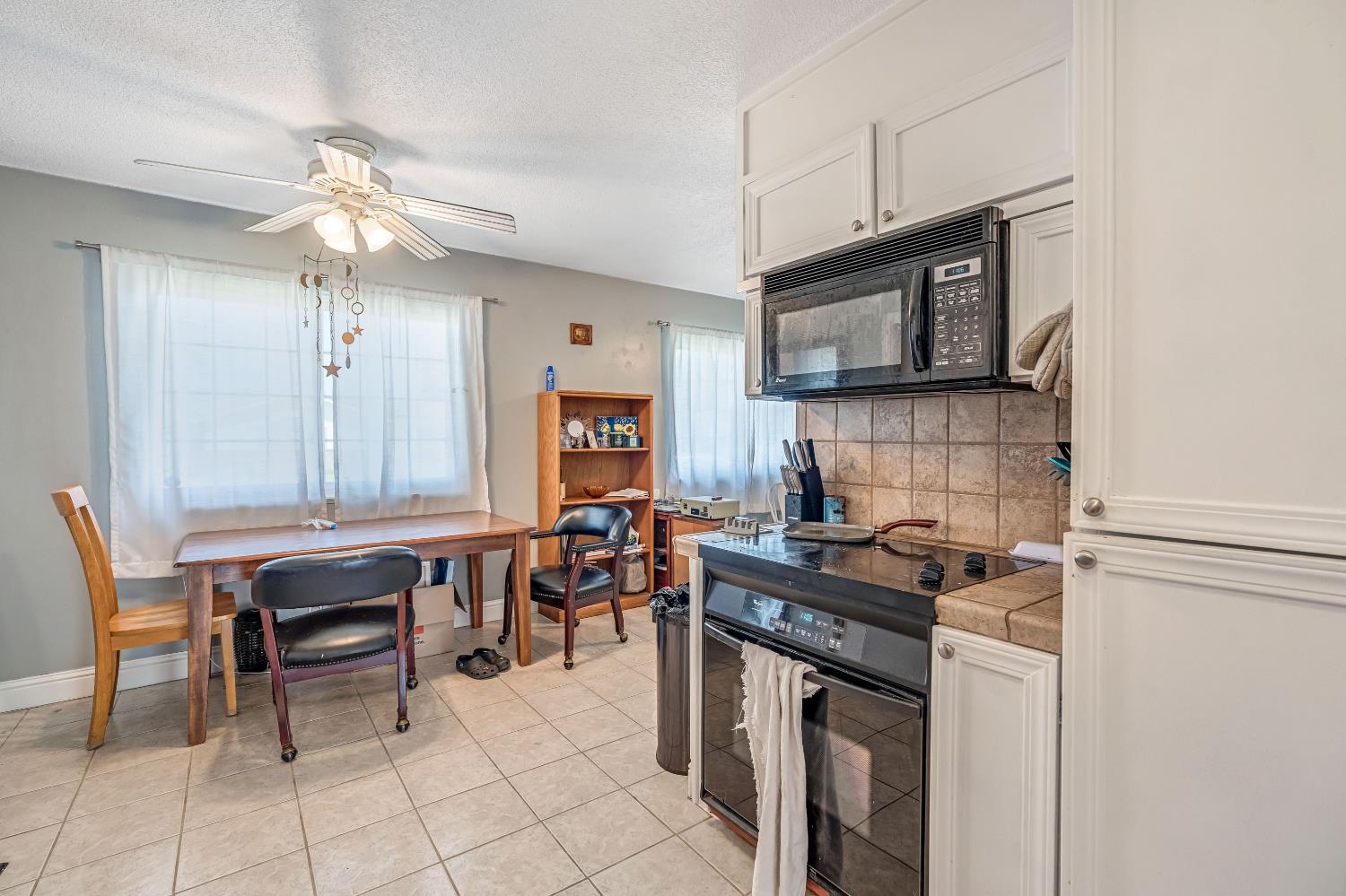 524 Rall Ave, Clovis, CA 93612
