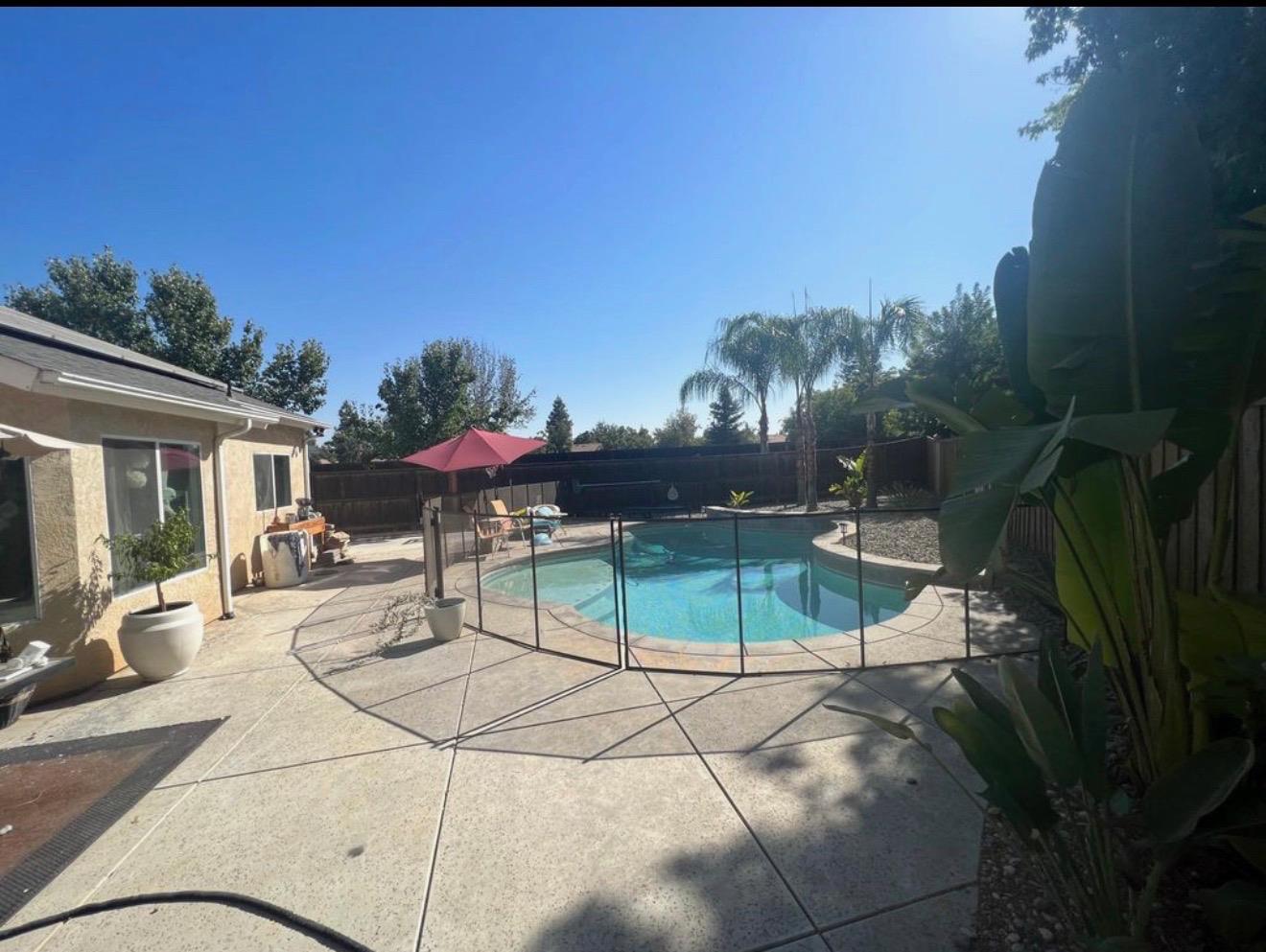 2203 E Goshen Ave, Fresno, CA 93720
