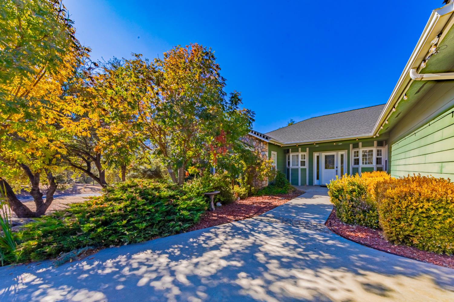 41282 Singing Hills Cir, Ahwahnee, CA 93601